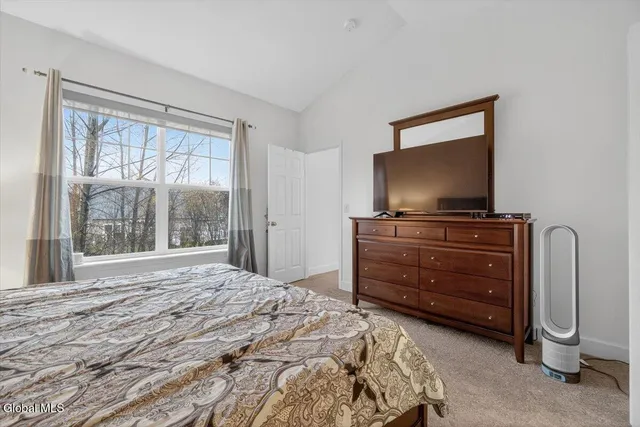 $420,000 | 3 B Winchester Place, Halfmoon, NY 12118