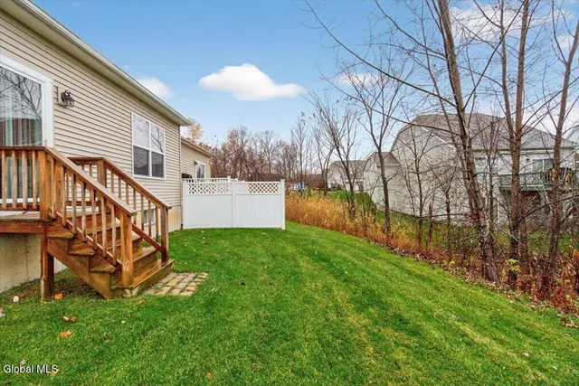 $420,000 | 3 B Winchester Place, Halfmoon, NY 12118