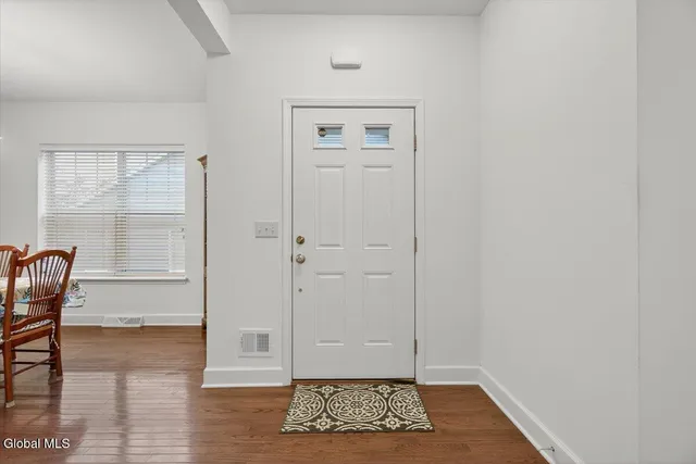 $420,000 | 3 B Winchester Place, Halfmoon, NY 12118