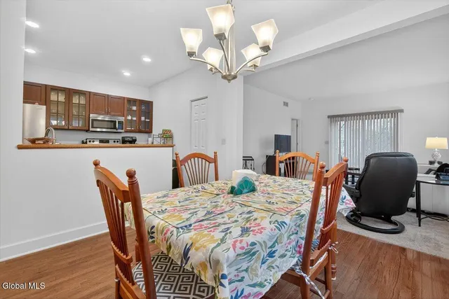 $420,000 | 3 B Winchester Place, Halfmoon, NY 12118