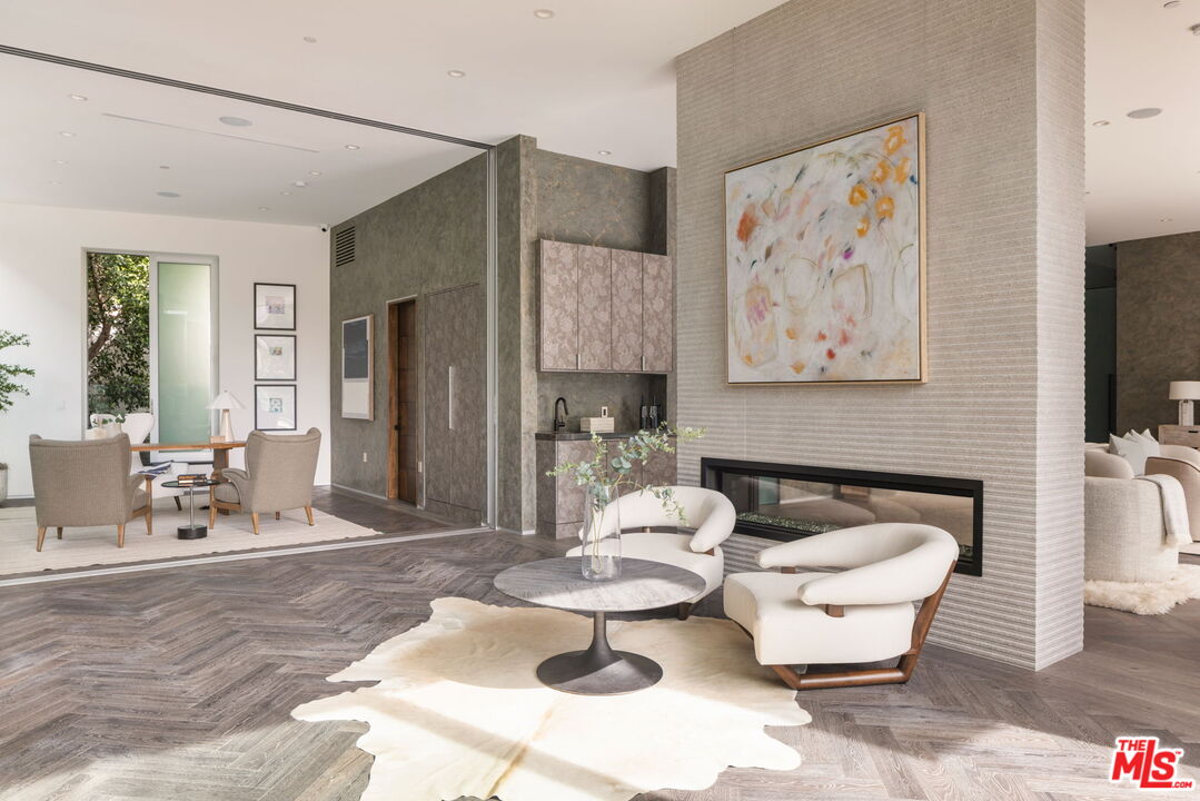 1116 Chantilly Road Los Angeles, CA 90077 - Photo 22 of 46 Gallery Image 22