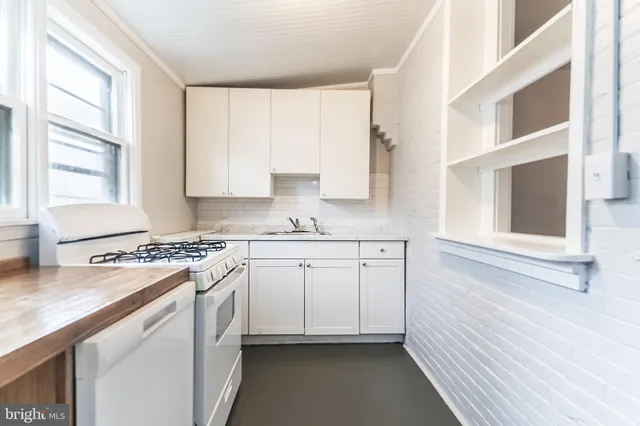 $1,800 | 876 North 23rd Street, Unit 1, Philadelphia, PA 19130