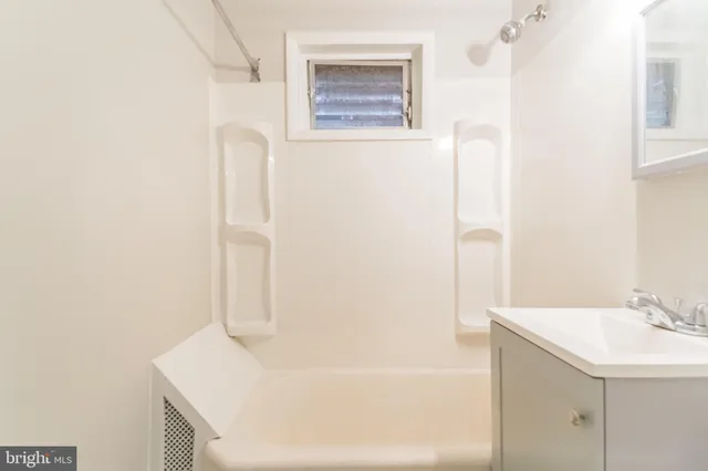 $1,800 | 876 North 23rd Street, Unit 1, Philadelphia, PA 19130