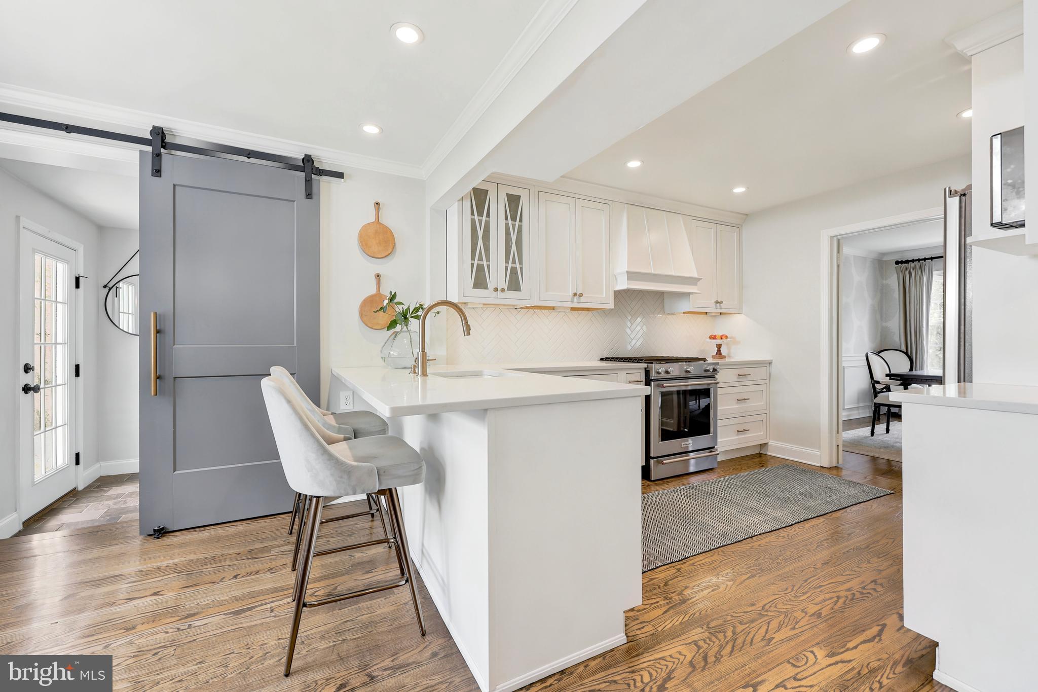 566 Upper Weadley Road Wayne, PA 19087 - Photo 15 of 50 Fully Updated Kitchen
