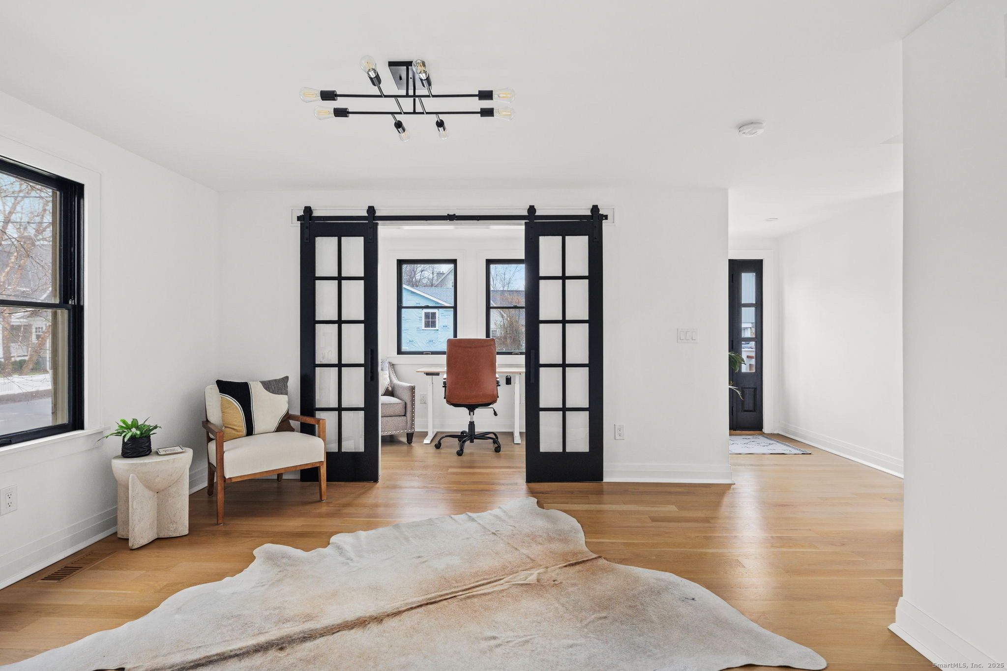 22 Harstrom Place Norwalk, CT 06853 - Photo 5 of 26 a living room with furniture