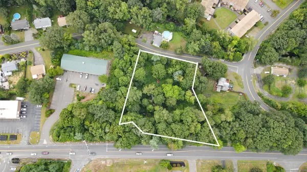 $165,000 | 738 Beacon Valley Road, Naugatuck, CT 06770