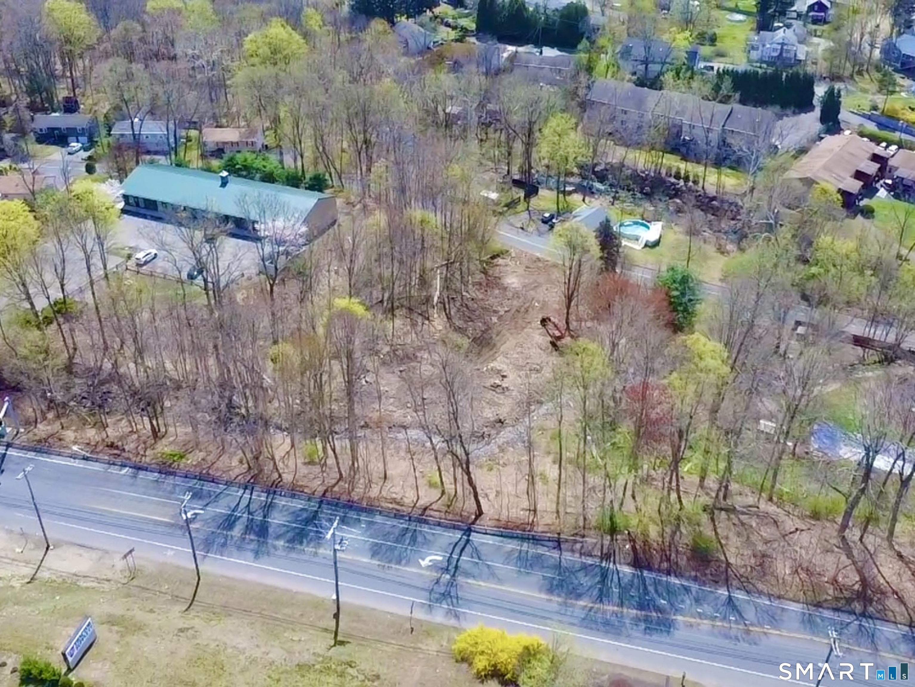 738 Beacon Valley Road Naugatuck, CT 06770 - Photo 2 of 15