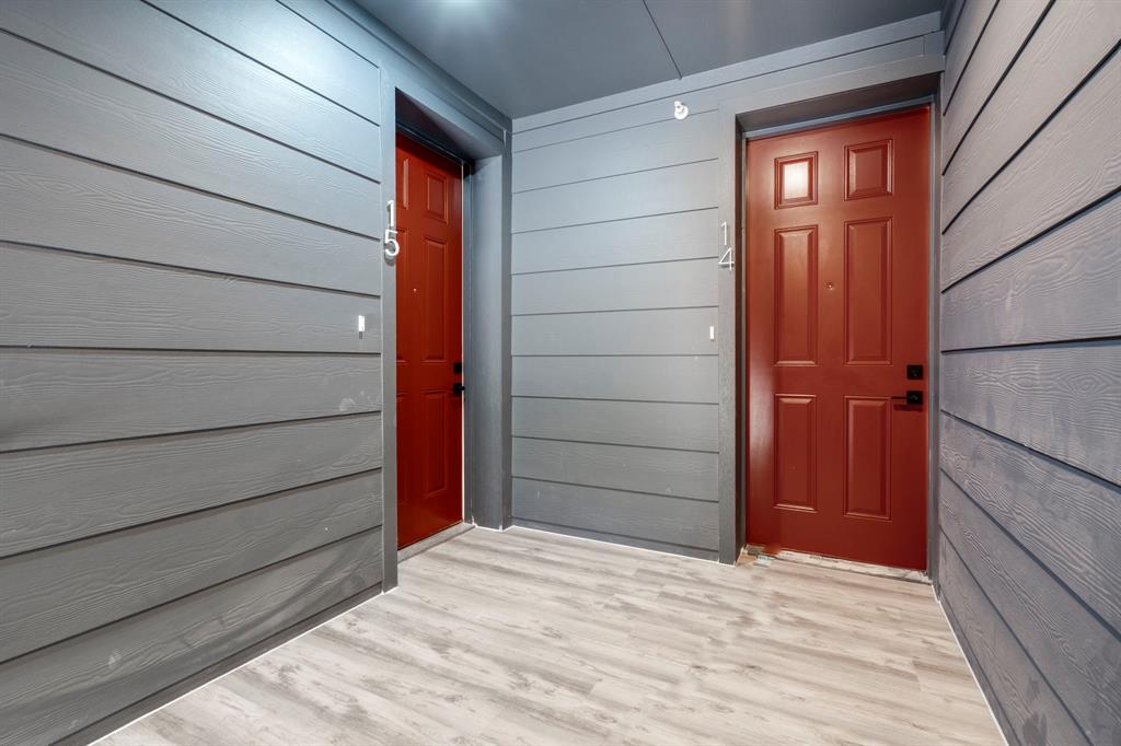 948 Corinth Street, Unit 5 Dallas, TX 75215 - Photo 4 of 28 Property entrance