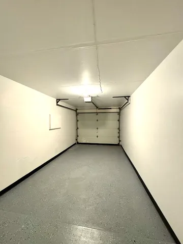 $2,300 | 630 Cross Creek Drive West, Unit BB2, Roselle, IL 60172