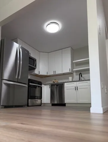 $2,300 | 630 Cross Creek Drive West, Unit BB2, Roselle, IL 60172