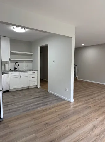 $2,300 | 630 Cross Creek Drive West, Unit BB2, Roselle, IL 60172