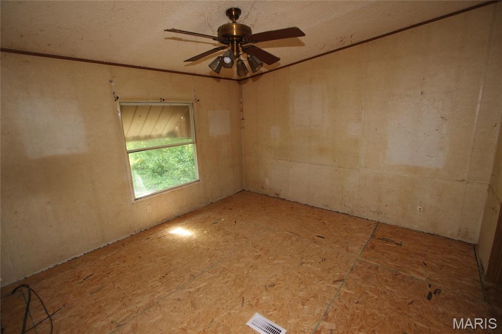 10195 Dellwood Road Mineral Point, MO 63660 - Photo 15 of 17
