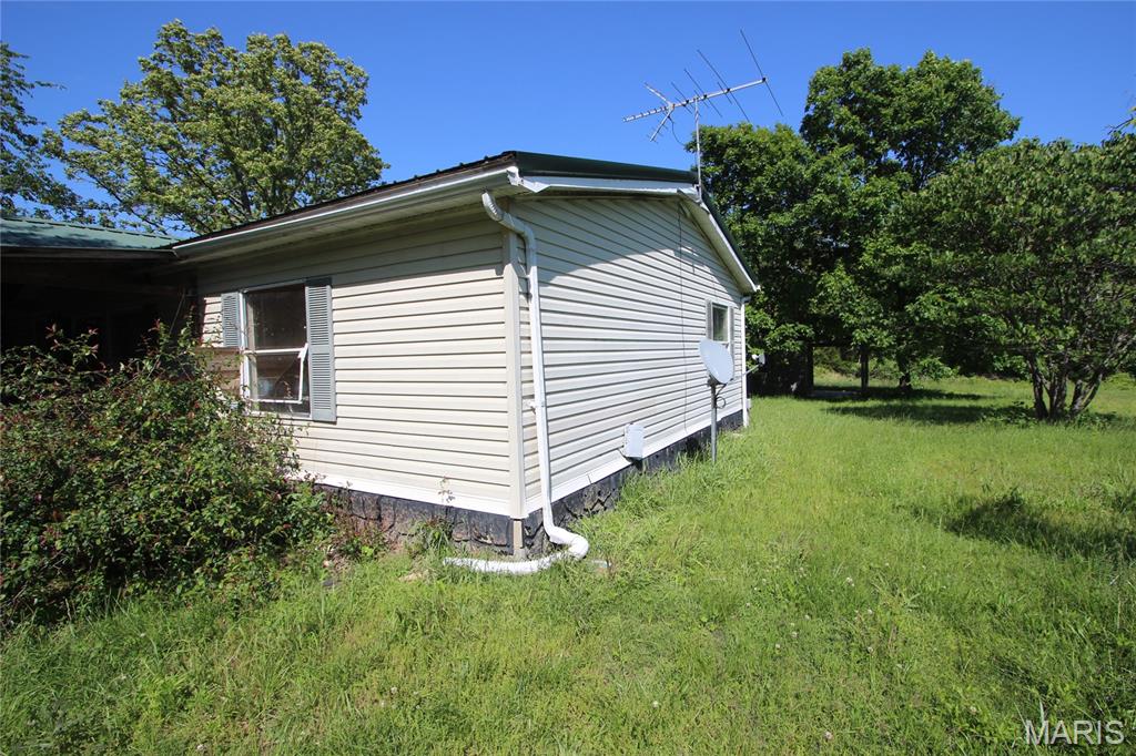 10195 Dellwood Road Mineral Point, MO 63660 - Photo 3 of 17