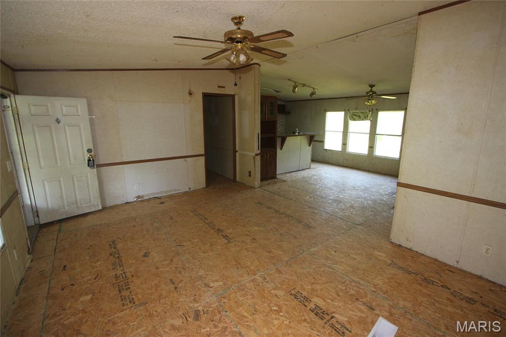 10195 Dellwood Road Mineral Point, MO 63660 - Photo 7 of 17