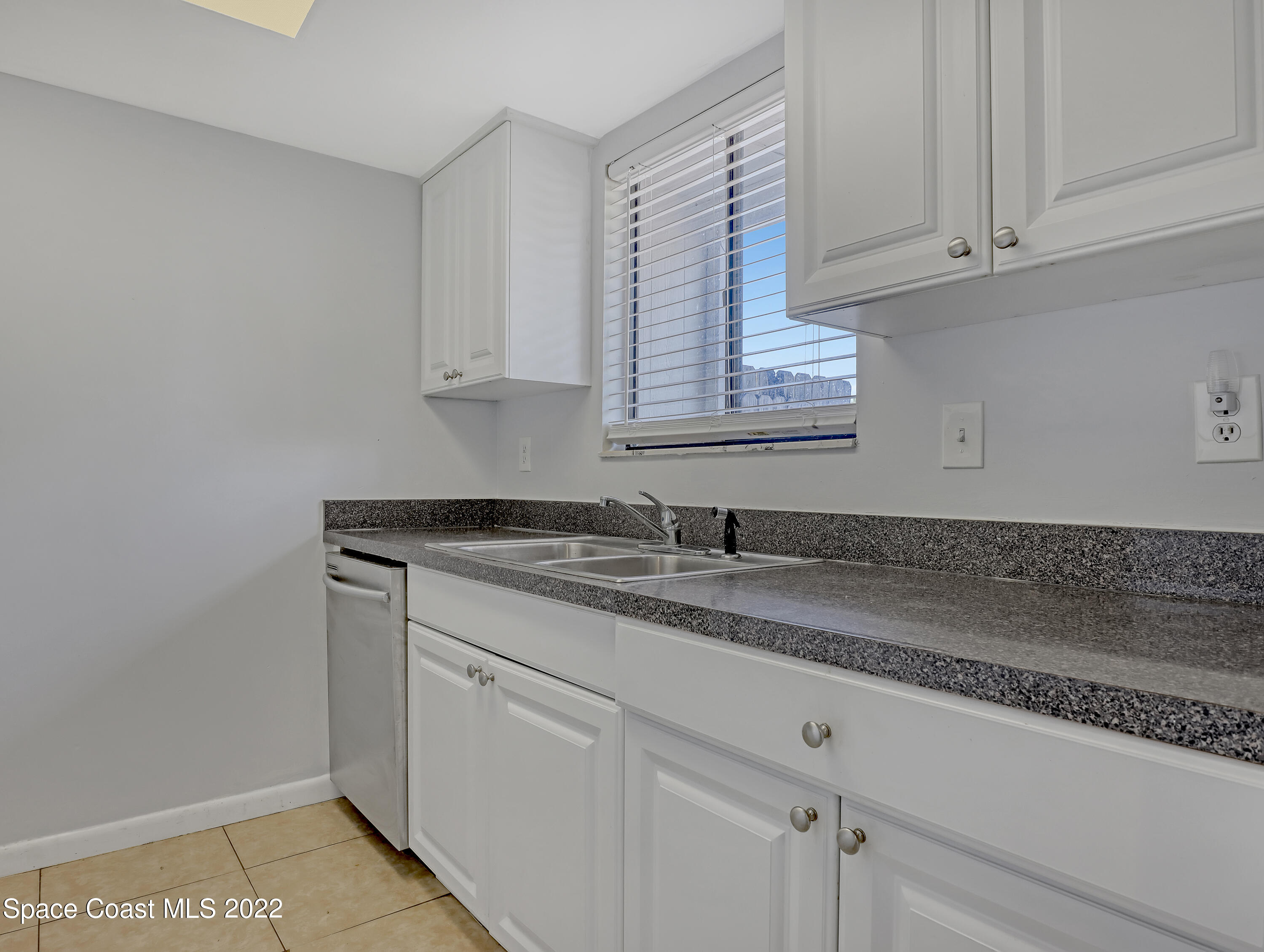 4016 Tree Ridge Lane Northeast Palm Bay, FL 32905 - Photo 8 of 20 Kitchen