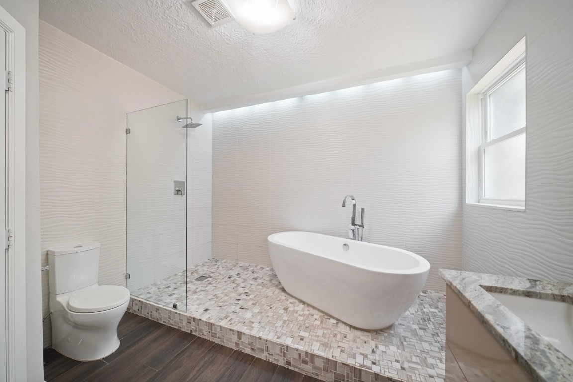 14855 Perthshire Road Houston, TX 77079 - Photo 23 of 40