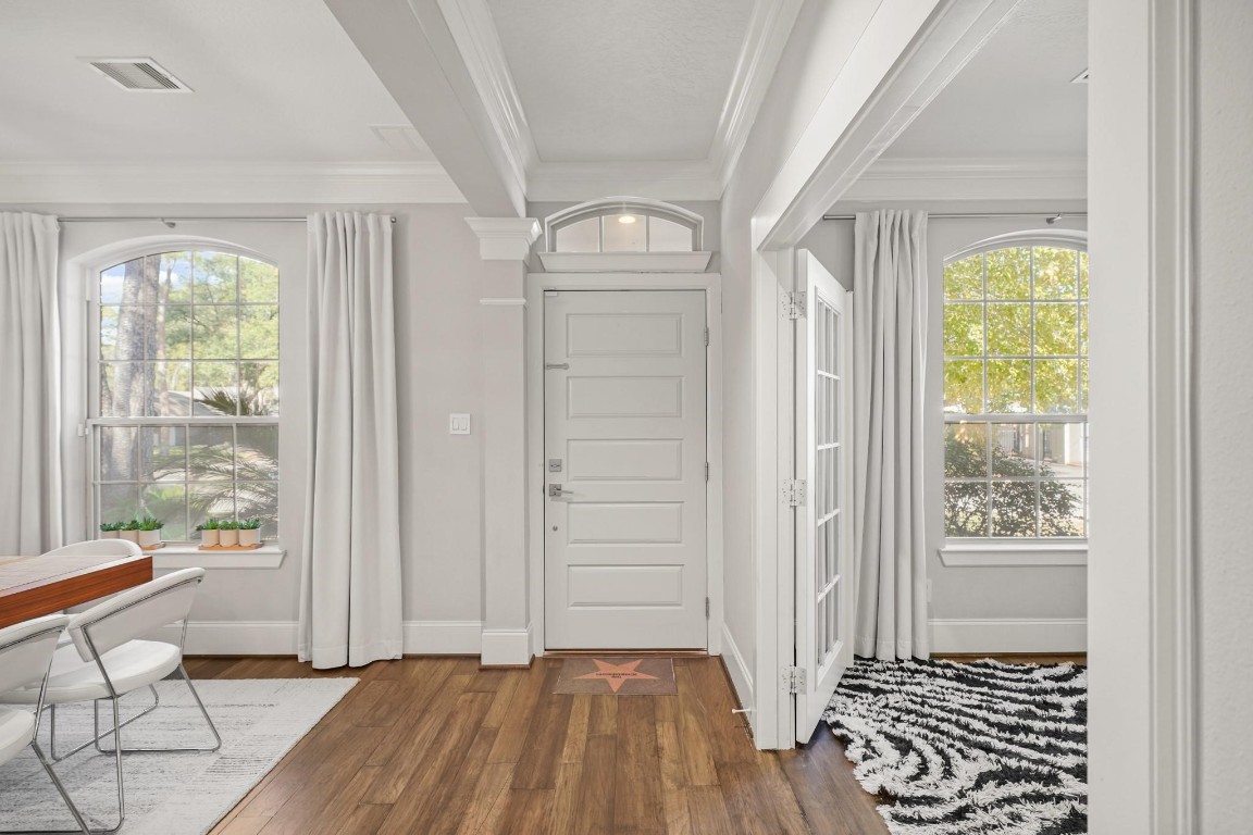 14855 Perthshire Road Houston, TX 77079 - Photo 3 of 40