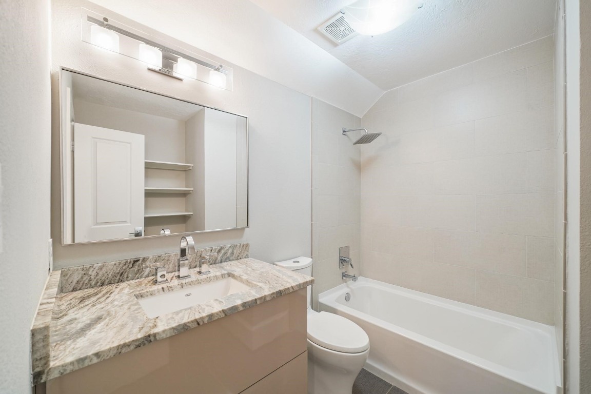 14855 Perthshire Road Houston, TX 77079 - Photo 31 of 40