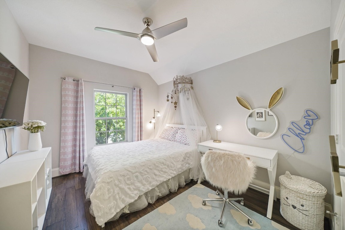 14855 Perthshire Road Houston, TX 77079 - Photo 32 of 40