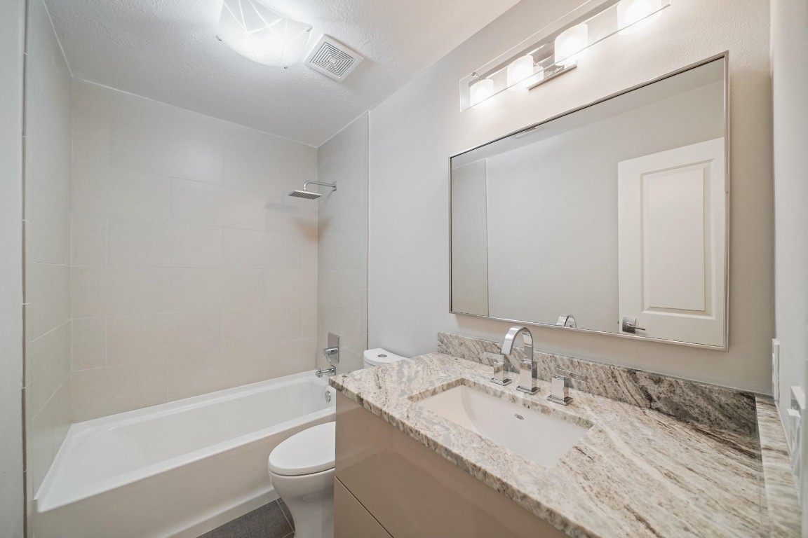 14855 Perthshire Road Houston, TX 77079 - Photo 33 of 40