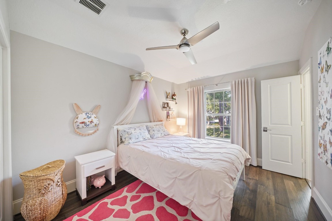 14855 Perthshire Road Houston, TX 77079 - Photo 34 of 40