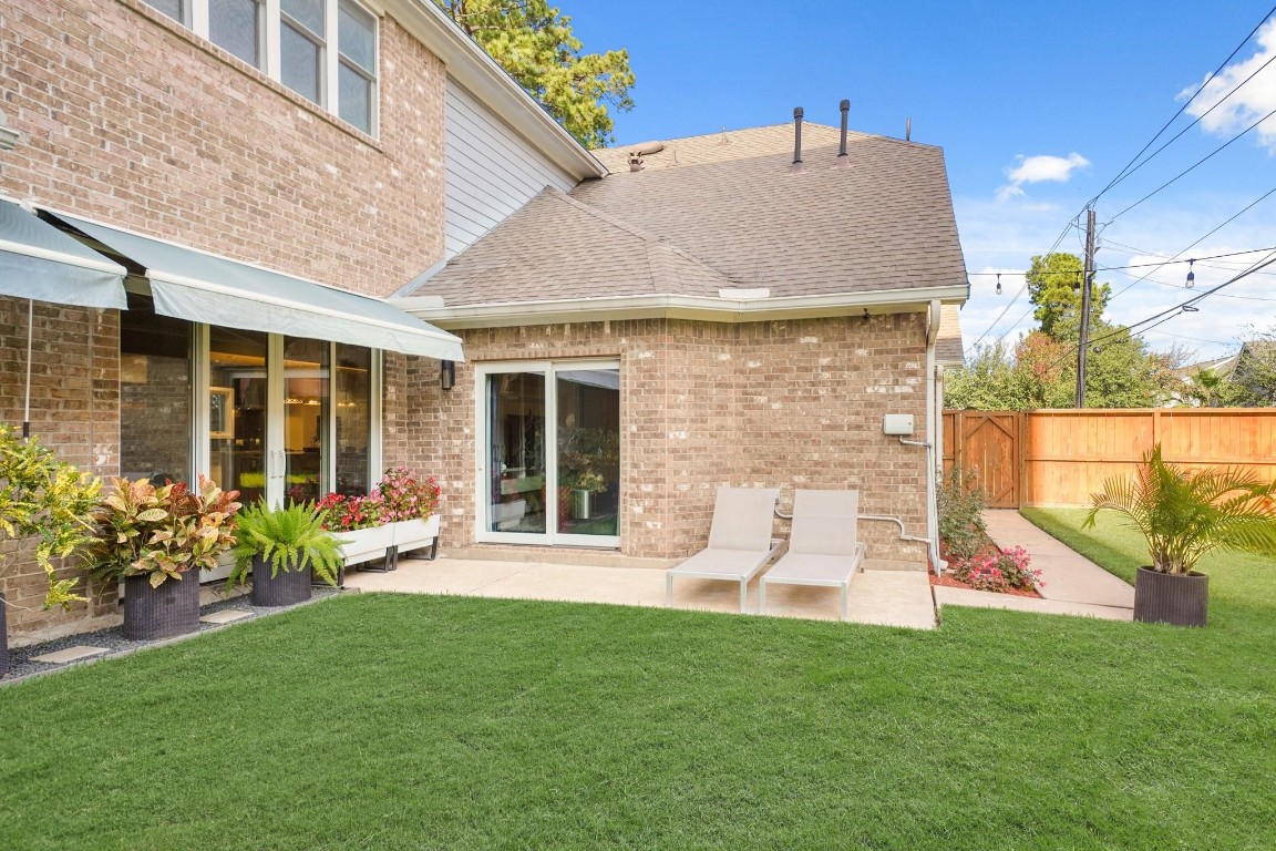 14855 Perthshire Road Houston, TX 77079 - Photo 39 of 40