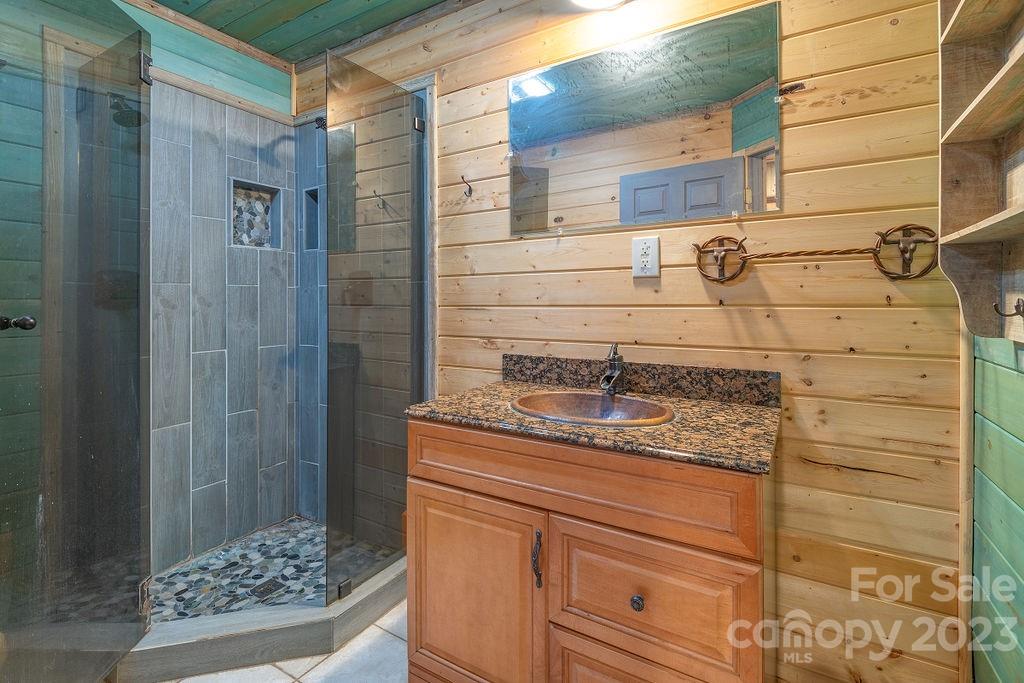 121 Grouse Point Road Hot Springs, NC 28743 - Photo 27 of 48 Gallery Image 27