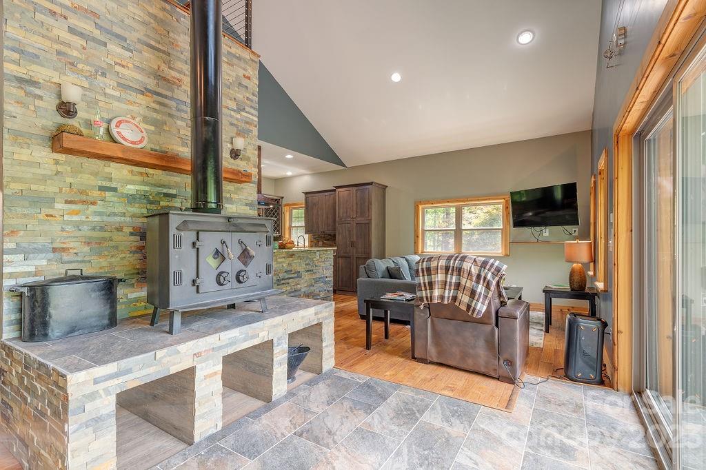 121 Grouse Point Road Hot Springs, NC 28743 - Photo 4 of 48 Gallery Image 4