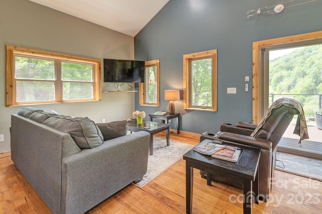 121 Grouse Point Road Hot Springs, NC 28743 - Photo 5 of 48 Gallery Image 5