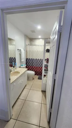 $2,100 | 3926 Southwest 48th Avenue, Pembroke Park, FL 33023