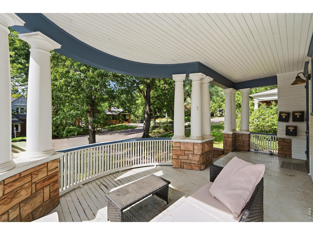 613 Pine Street Boulder, CO 80302 - Photo 4 of 34 Beautiful Round Portico