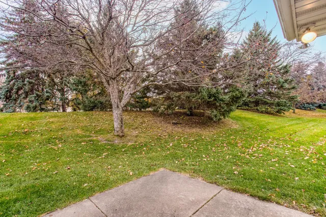 $274,900 | 8537 Telford Lane, Brooklyn Park, MN 55443