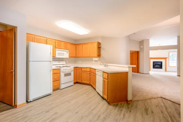 $274,900 | 8537 Telford Lane, Brooklyn Park, MN 55443