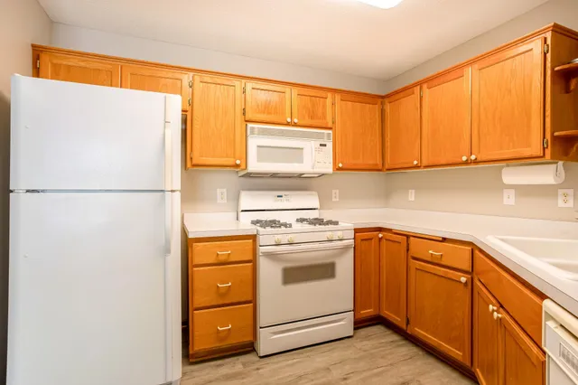 $274,900 | 8537 Telford Lane, Brooklyn Park, MN 55443