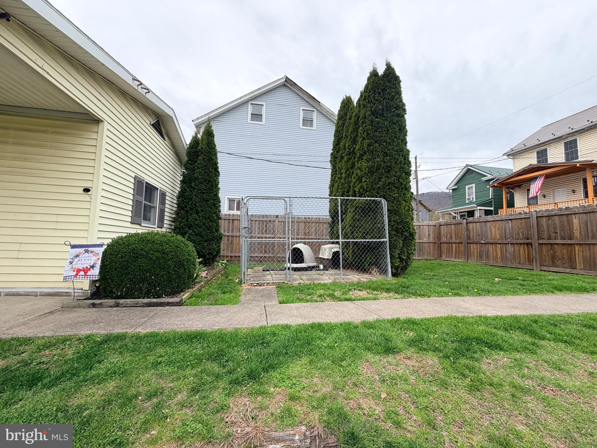217 Oak Street Wiconisco, PA 17048 - Photo 6 of 31 a view of outdoor space yard and front view of a house