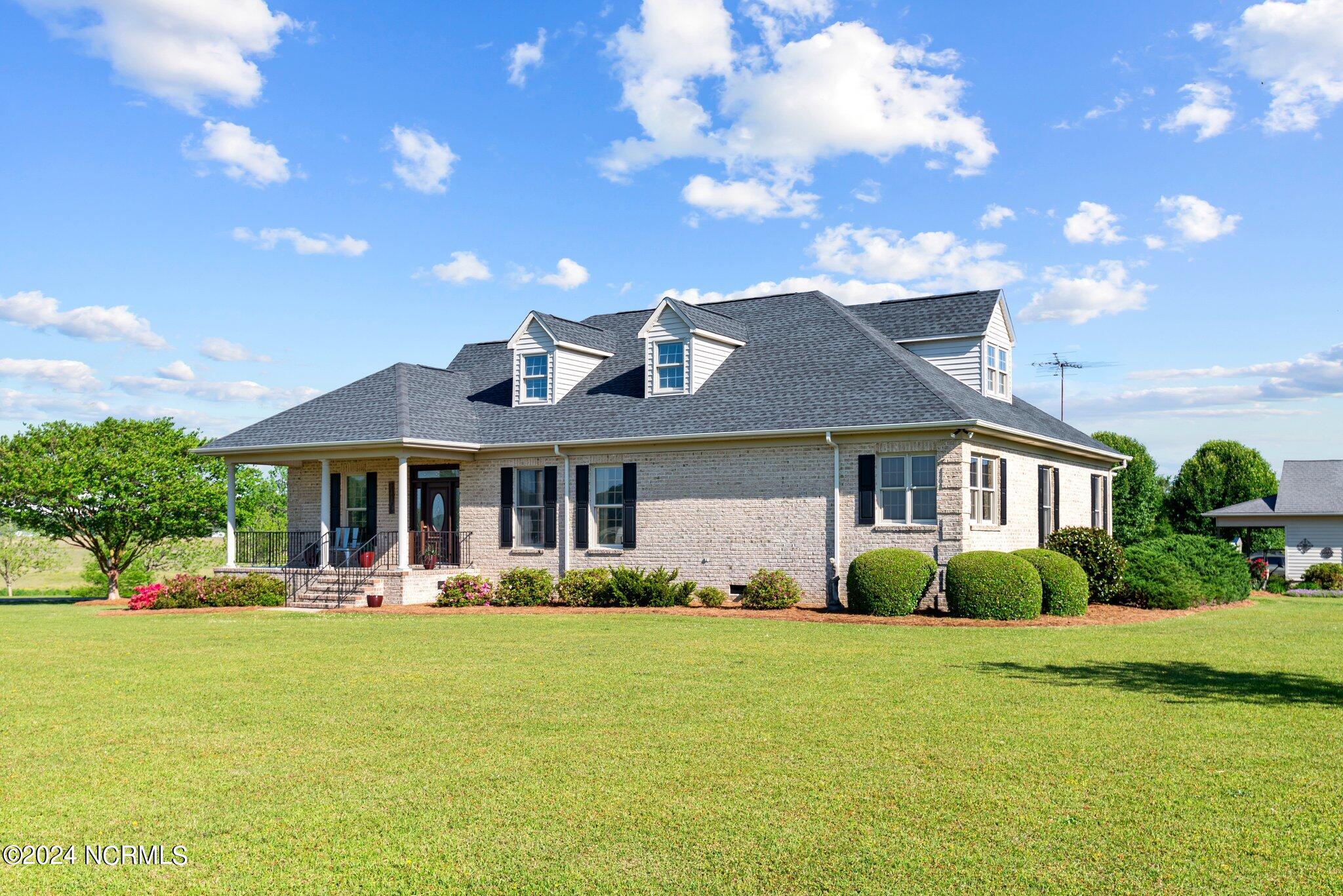 4824 Middle Road Trenton, NC 28585 - Photo 4 of 67 92-web-or-mls-DSC_4291