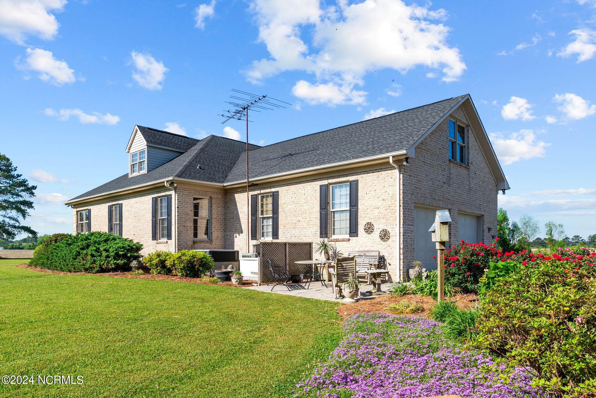 4824 Middle Road Trenton, NC 28585 - Photo 10 of 67 95-web-or-mls-DSC_4294