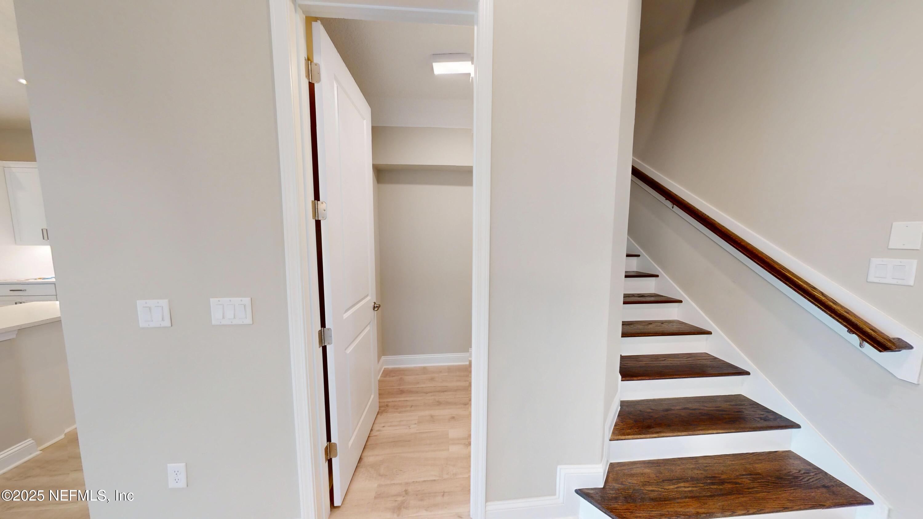 511 Marquesa Circle St. Johns, FL 32259 - Photo 15 of 44 a view of a hallway with entryway