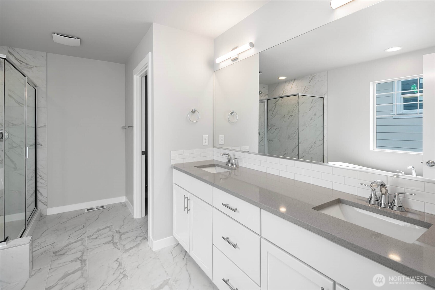 562 Southwest 97th Street, Unit 4 Seattle, WA 98106 - Photo 29 of 36