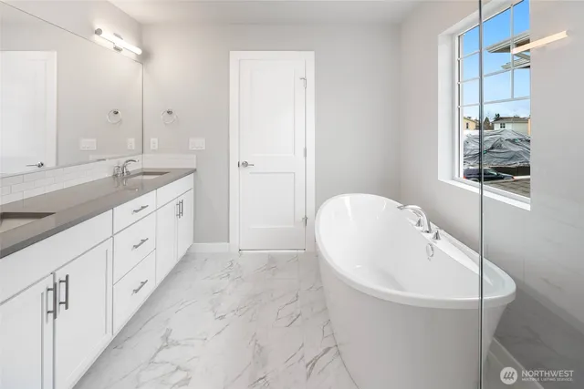 $1,059,900 | 562 Southwest 97th Street, Unit 4, Seattle, WA 98106