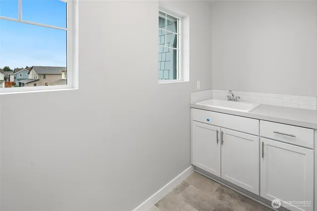 $1,059,900 | 562 Southwest 97th Street, Unit 4, Seattle, WA 98106