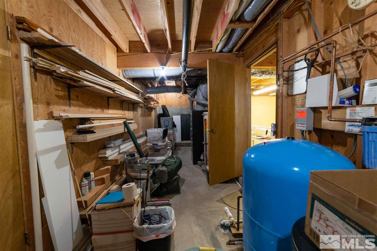 3880 Stovepipe Road Reno, NV 89521 - Photo 27 of 40 a view of a room with gym equipment
