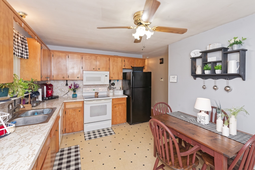 7 Rollinson Road Worcester, MA 01606 - Photo 11 of 33 Gallery Image 11