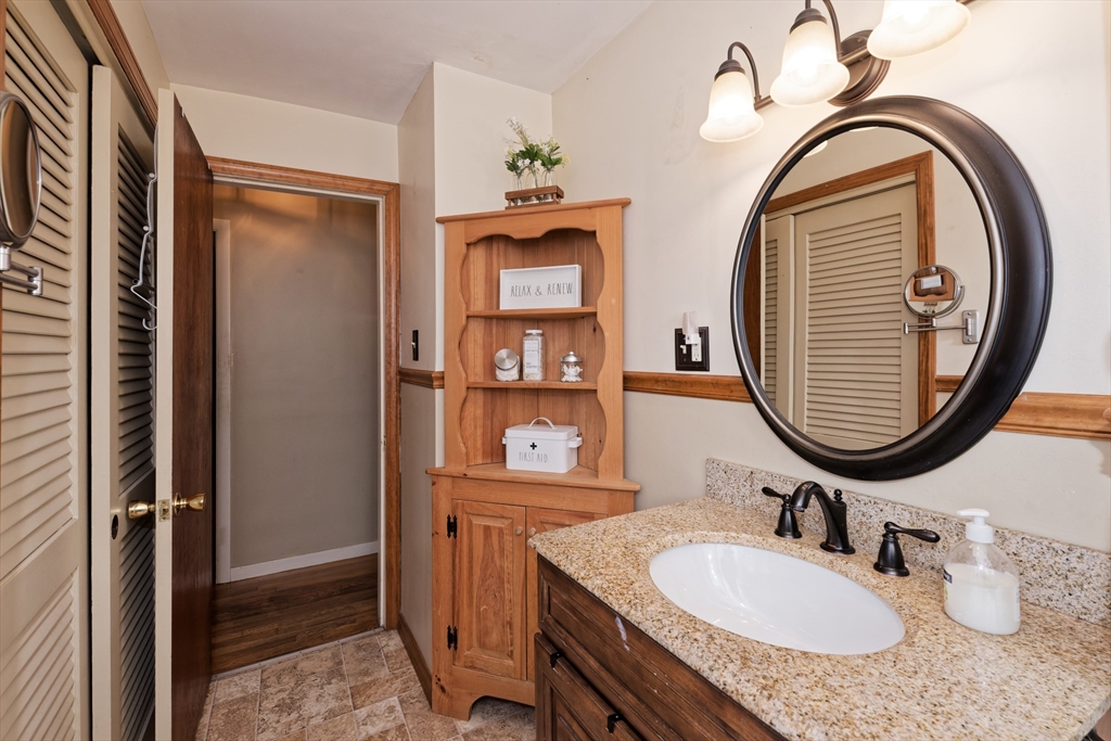 7 Rollinson Road Worcester, MA 01606 - Photo 23 of 33 Gallery Image 23