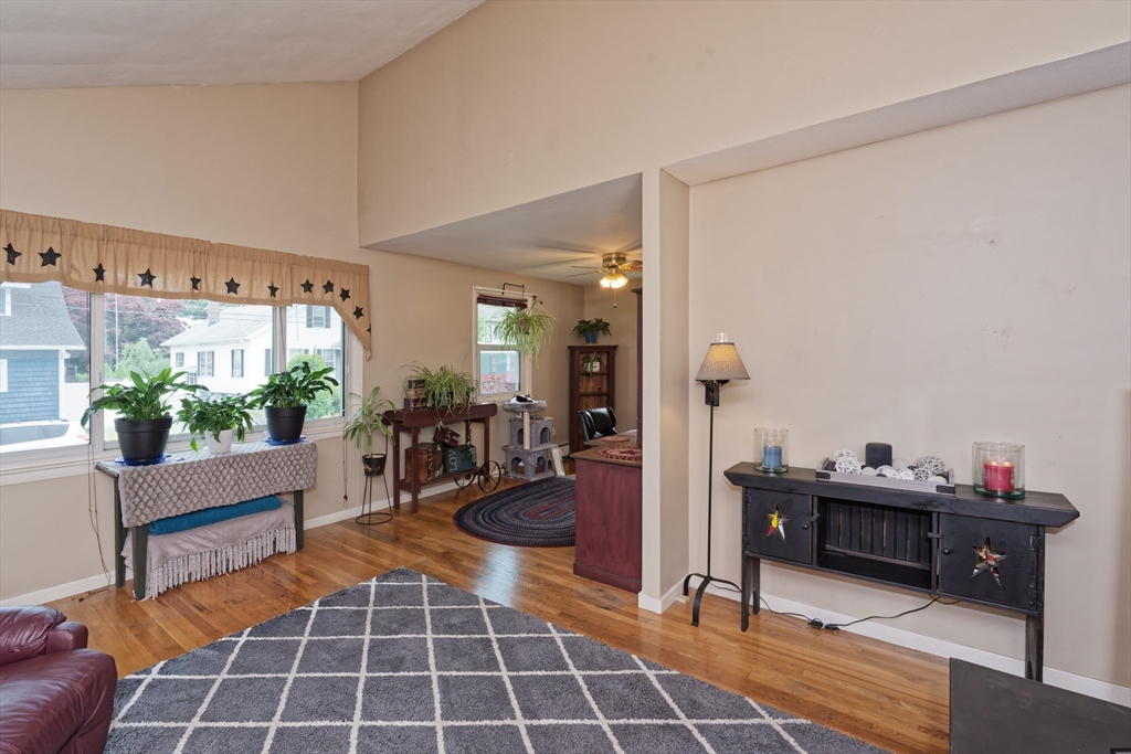 7 Rollinson Road Worcester, MA 01606 - Photo 6 of 33 Gallery Image 6