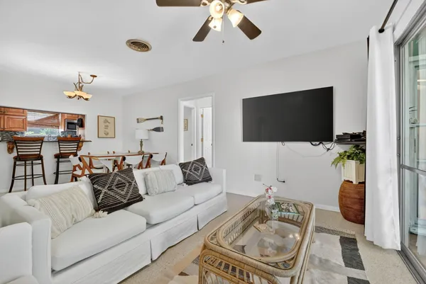 $435,900 | 262 Southeast Monterey Avenue, Stuart, FL 34996