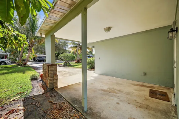 $435,900 | 262 Southeast Monterey Avenue, Stuart, FL 34996