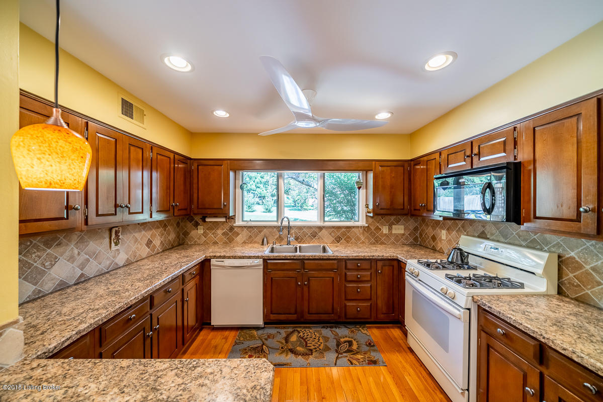 6604 Foxcroft Road Prospect, KY 40059 - Photo 14 of 43 Kitchen