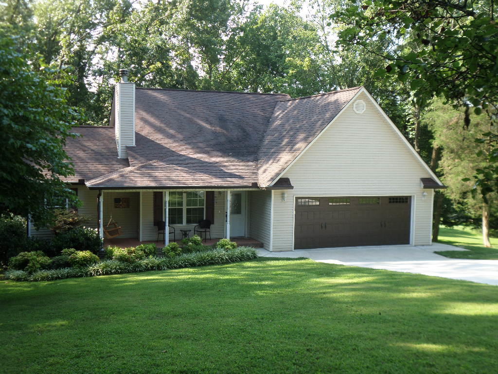 102 East Melbourne Road Oak Ridge, TN 37830 - Photo 1 of 34 102 E. Melbourne Rd.