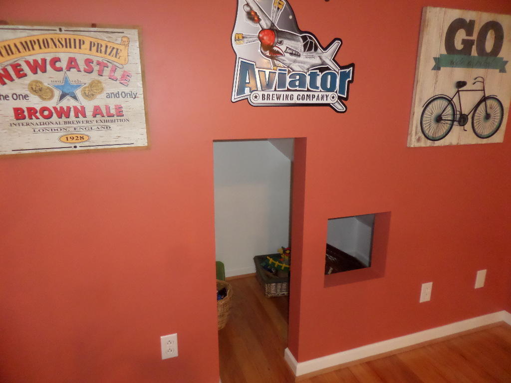 102 East Melbourne Road Oak Ridge, TN 37830 - Photo 25 of 34 Under Stairs "Play Area"